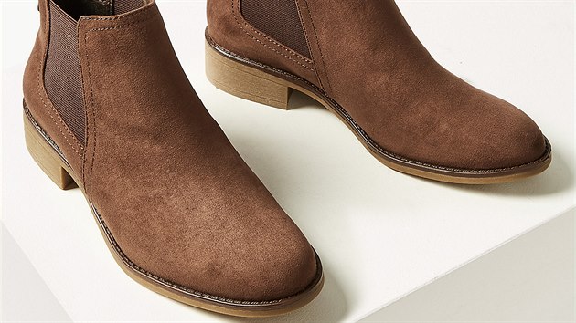 Chelsea boots mohou mt mnoho tv. Nabzej se i ve variant s vym podpatkem.
