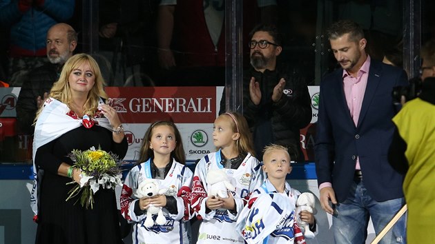 Leoš Čermák s rodinou při loučení s kariérou