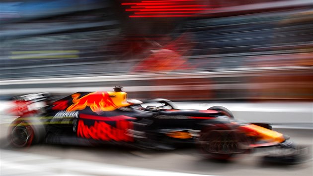 Max Verstappen ze stje Red Bull bhem trninku na Velkou cenu Ruska formule 1