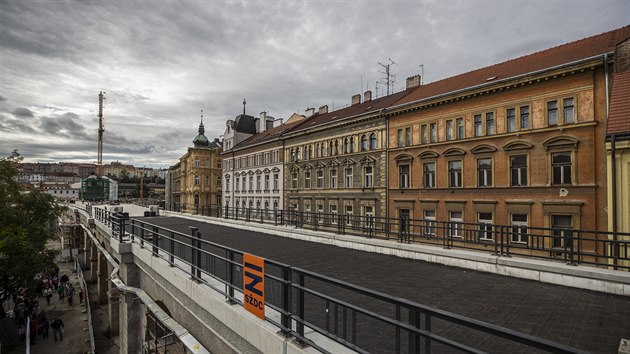 Den oteven stavby na Negrelliho viaduktu. Doprava se na nj vrt v ervnu 2020. (29.9.2019, Praha)