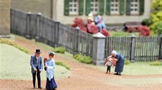 Figurky oživují model města Mariánské Lázně v místním muzeu, který zachycuje...