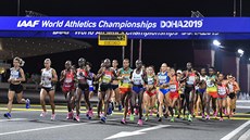 Start enského maratonu na MS v Dauhá probhl minutu ped plnocí místního asu.