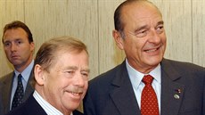 Francouzský prezident Jacques Chirac pi setkání s eským prezidentem Václavem...