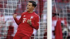 Philippe Coutinho z Bayernu Mnichov se raduje z gólu v utkání s Kolínem nad...