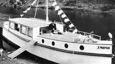V lét 1934 byla zahájena lodní doprava na Vranovské pehrad, místní nadenci...
