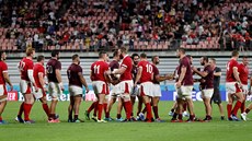 Ragbisté Walesu a Gruzie se zdraví po vzájemném utkání na MS v Japonsku, Wales...