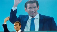 Lídr Rakouské lidové strany a bývalý kanclé Sebastian Kurz ve svém tábu ve...