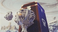 Louis Vuitton navrhl kufík na trofej pro vítze League of Legends Worlds...