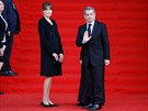 Nkdejí francouzský prezident Nicolas Sarkozy doprovázený manelkou Carlou...
