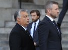 Maarský premiér Viktor Orbán (vlevo) na pohbu nkdejího francouzského...