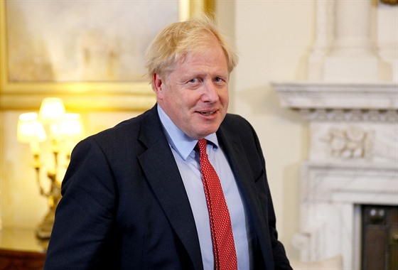 Britský premiér Boris Johnson ped schzkou s prezidentem evropského parlamentu...