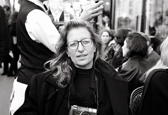 Annie Leibovitz, Café de Flore, Paris, 1997