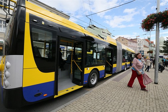 Na Beneov námstí v Teplicích si lidé dnes mohli poprvé dkladn prohlédnout...