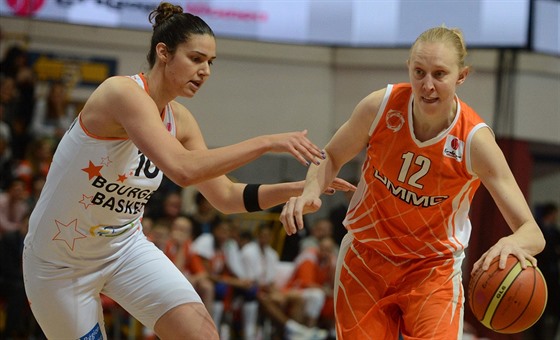 Nizozemská basketbalistka Chatilla van Grinsvenová (vlevo) posílí tým KP Brno.