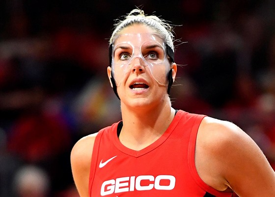 Elena Delle Donneová z Washingtonu ve finále WNBA