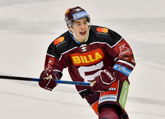 Útočník David Tomášek je další z řady posil hokejové Sparty.