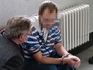Zadržený třiatřicetiletý muž na chodbě Okresního soudu v Ústí nad Orlicí těsně...