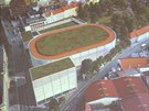 Takto by soubor sportovi�� se stadionem m�l vypadat z leteck�ho pohledu. Na...