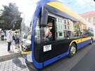 Trolejbus s oznaenm koda 33 Tr je vbec prvnm s novou karoseri SOR NS 18,...