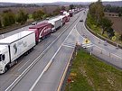Ve zúení na 60. kilometru dálnice D1 se srazilo nákladní auto s kamionem....