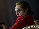 Maska Joaquina Phoenixe ve filmu Joker