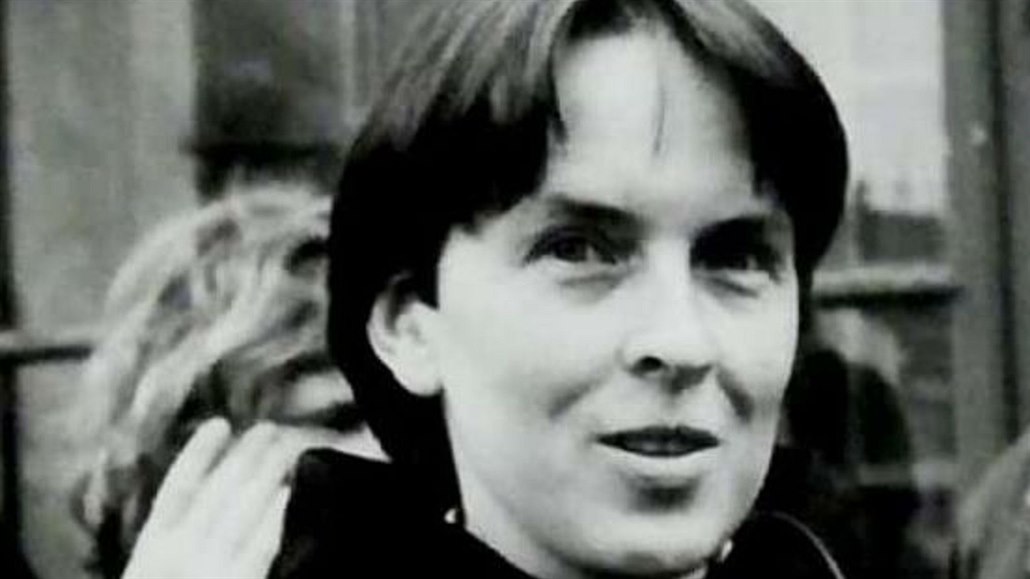 Hana Jüptnerová ve Vrchlabí v roce 1989 o prvním výročí smrti Pavla Wonky