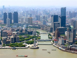 Výhled na panorama města z Shanghai Tower