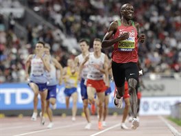 Keňský běžec Timothy Cheruiyot si doběhl pro titul mistra světa na 1500 metrů s...