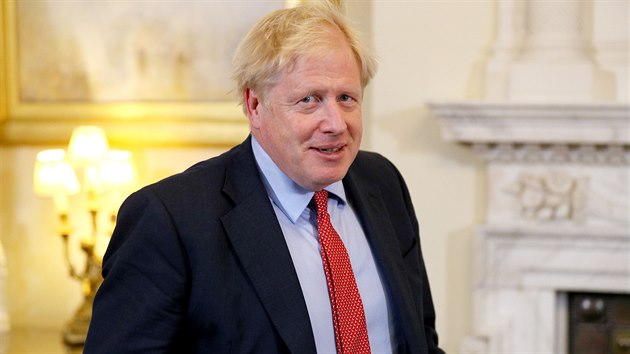 Britsk premir Boris Johnson ped schzkou s prezidentem evropskho parlamentu Davidem Sassolim (8. 10. 2019).