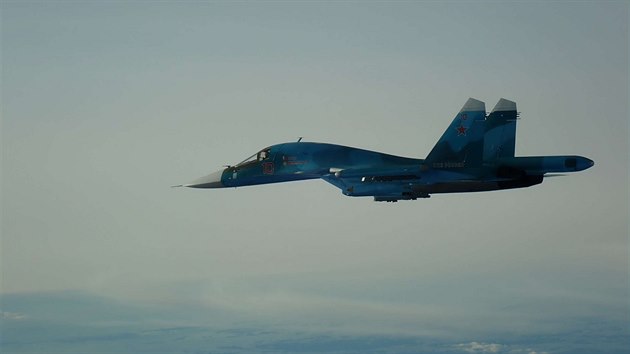 Rusk sthac bombardr Su-34 "Fullback identifikovan v z 2019 eskmi letci nad Baltem