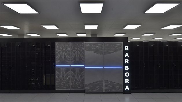 Ostravský superpočítač dostal jméno Barbora. (2. října 2019)