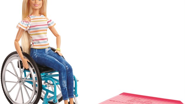 Barbie panenka na vozíčku, Barbie 699 Kč