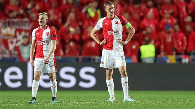 Zklamání slávistů Tomáše Součka (vpravo) a Petra Ševčíka po utkání s Dortmundem v Lize mistrů.