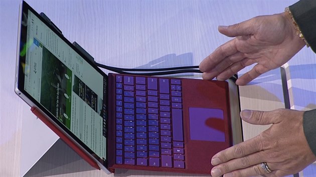 Notebook typu 2v1 Surface PRO v erven variant