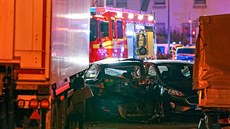 V Limburgu na západ� N�mecka nají�d�l Sy�an kamionem do aut. (7. �íjna 2019)