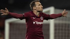 Sparanský útoník Libor Kozák oslavuje svj gól proti Karviné.