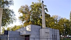 Mauzoleum rudoarm�jc� v Bene�ov�