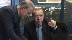 Turecký prezident Recep Tayyip Erdogan (vpravo, 9. října 2019)
