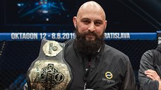 První ampion organizace Oktagon MMA Michal Martínek.