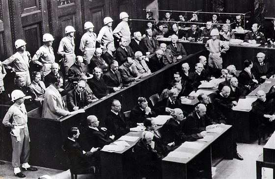 Norimberský proces s nacistickými válenými zloinci. (1945)