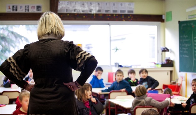 Covid i Ukrajina. Desetina učitelů na českých školách podléhá dezinformacím