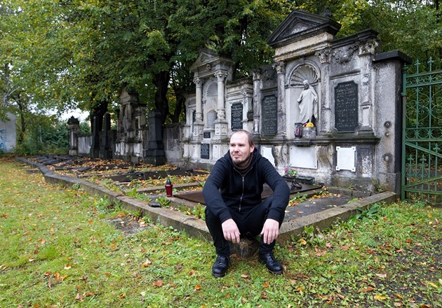 Michal Marík chodí na hbitovy pemýlet i odpoívat. Jsou pro nj místy klidu.