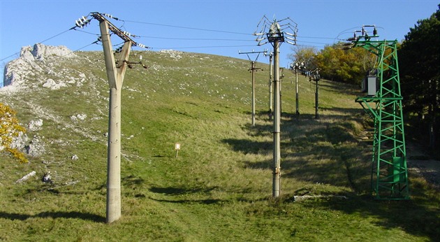 Místo starých ohyzdných sloup povedou elektinu na Pálav podzemní kabely.