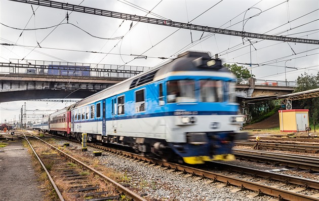 Silniní nadjezd u královéhradeckého nádraí (4. 10. 2019)