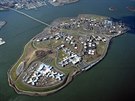 Jeden z leteckých pohled na newyorské vzení na ostrov Rikers Island.