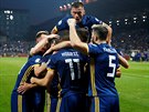 Bosentí fotbalisté se radují z branky v utkání kvalifikace na Euro 2020 proti...