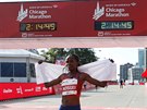 Keanka Brigid Kosgeiová slaví vítzství na maratonu v Chicagu a pekonání...