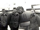 Skupina voják slouících na podzim 1959 na letiti v Hradci Králové se nechala...