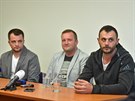 Profesionální záchranái z Uherského Hradit (zleva) Jií Stuka, Jií Vaica...