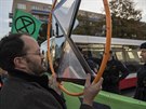 Blokáda dopravy ekologických aktivist Extinction Rebellion u praského Edenu....